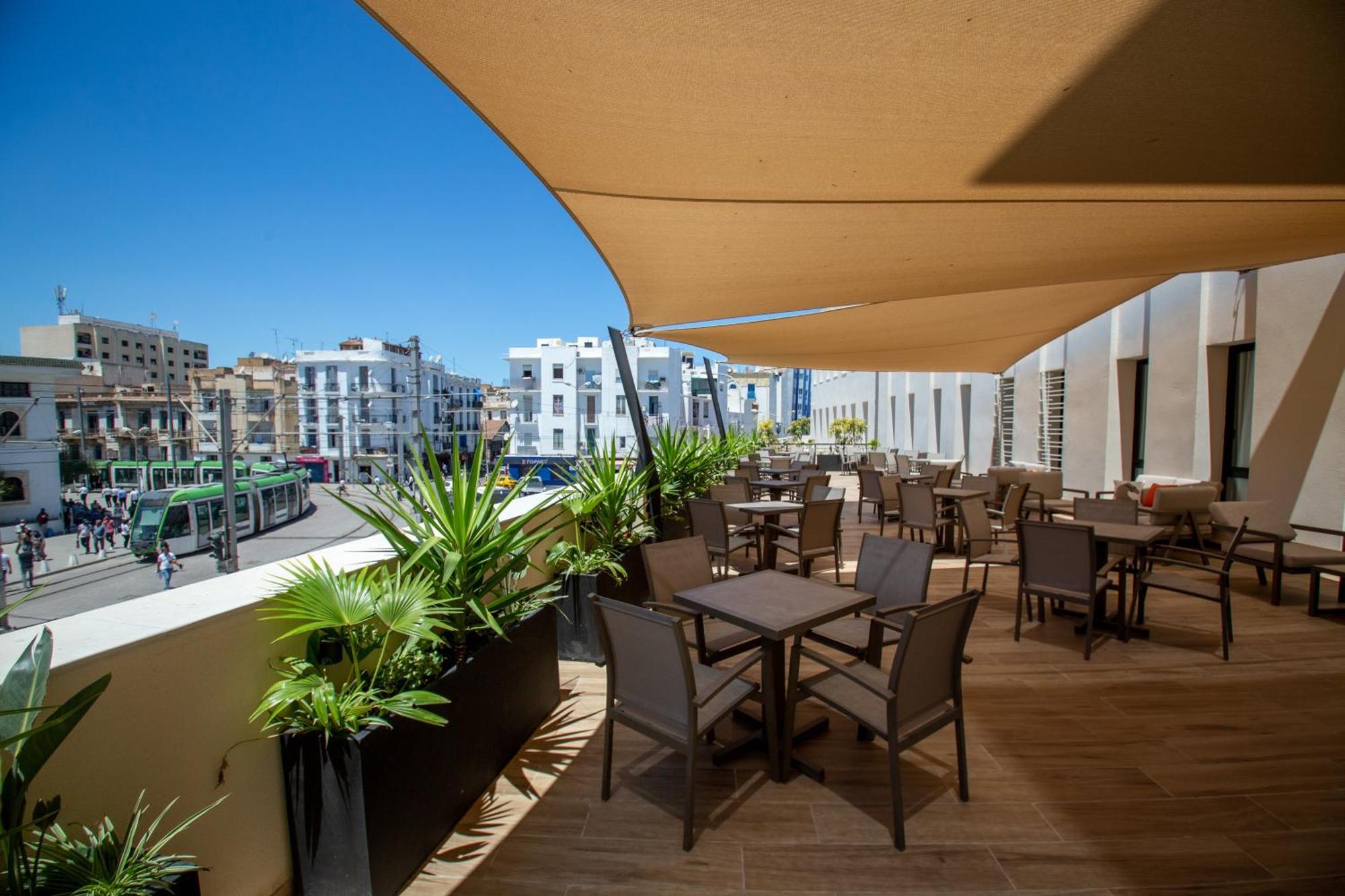 Kyriad Prestige Center Hotel